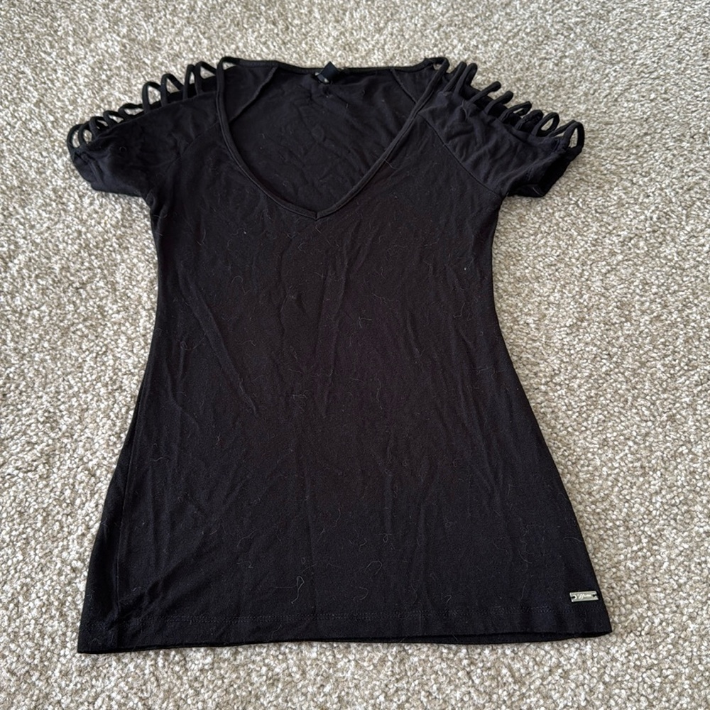 Women’s unique 2000’s guess black shirt size xs with striped arm cutouts